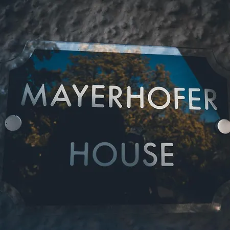 Mayerhofer House アパート